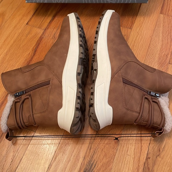 Eddie Bauer Winter Zip-Up Warm Lined Boots. Style: Siren.TAN. Size 9 NEW IN BOX - Picture 5 of 12